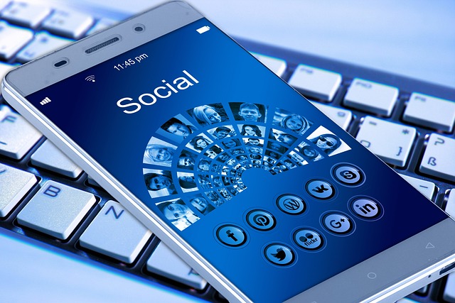 Comment les marques utilisent les médias sociaux